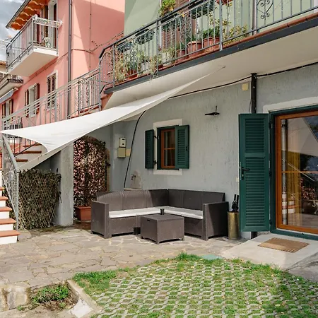 Casa Anastasia With Private Patio By Gardadoma * Brenzone sul Garda